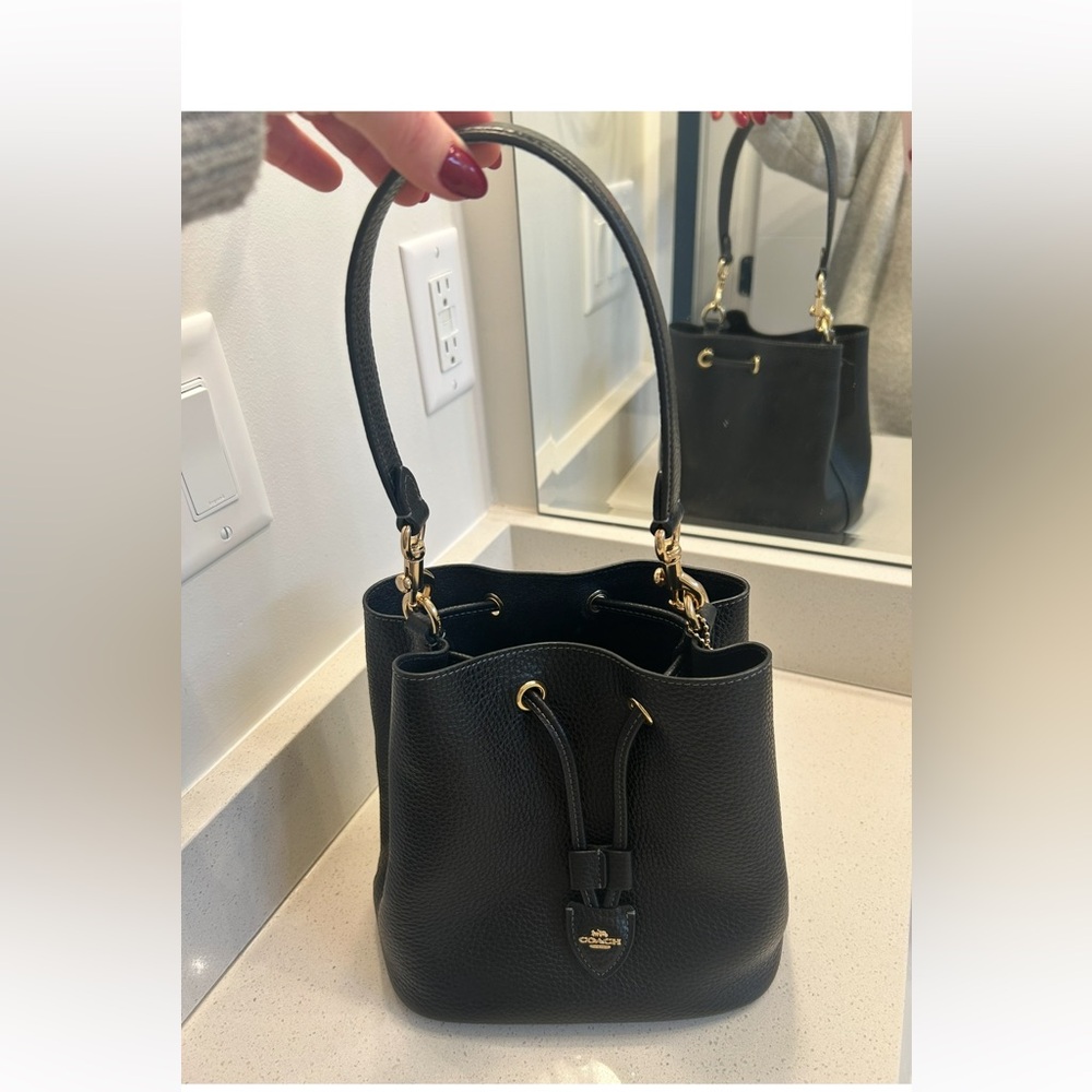 Authentic Coach Rowan Black Leather Drawstring Shoulder Bag- Like New